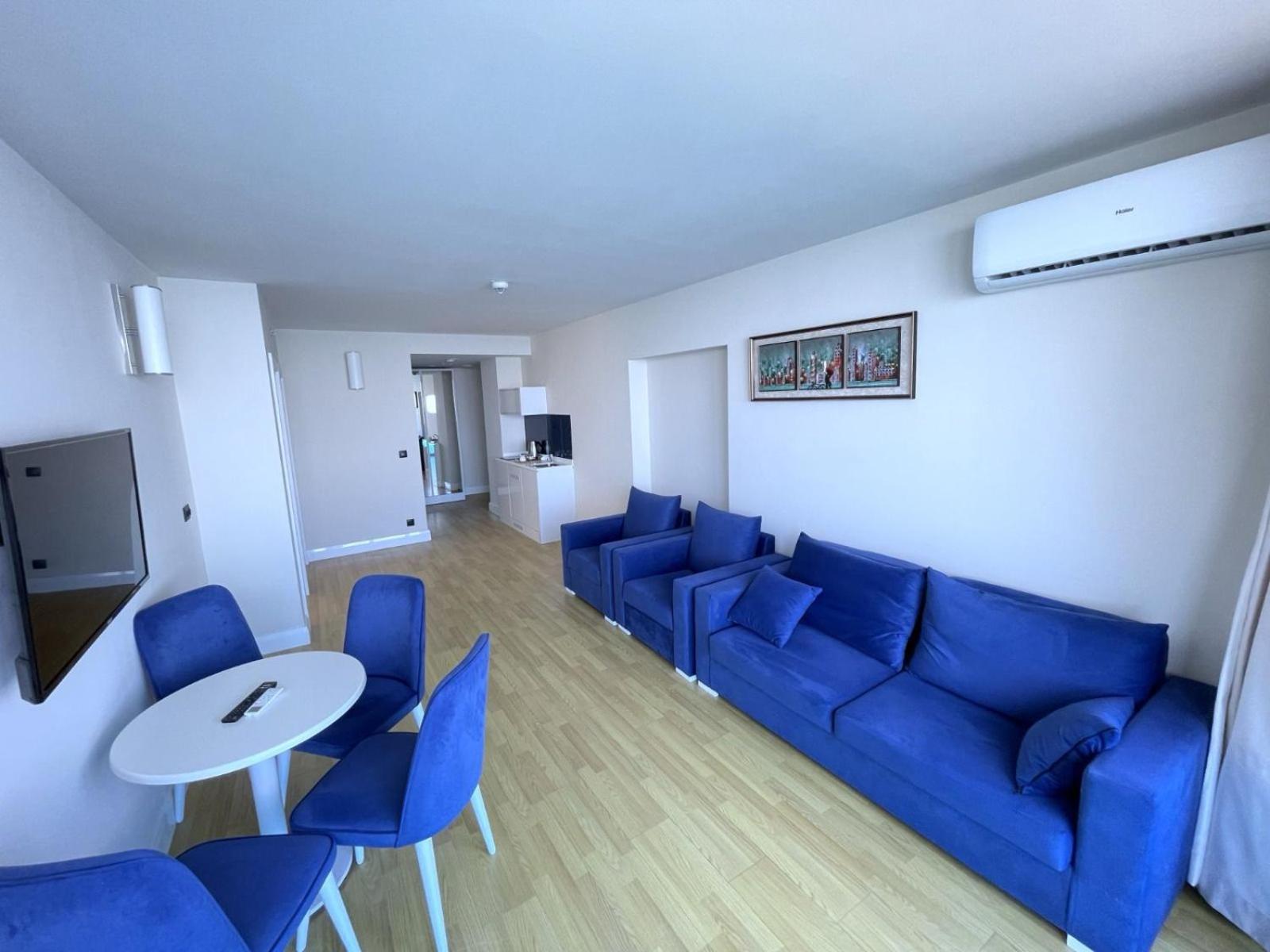 Suites Orbi City Aparthotel 바투미 외부 사진