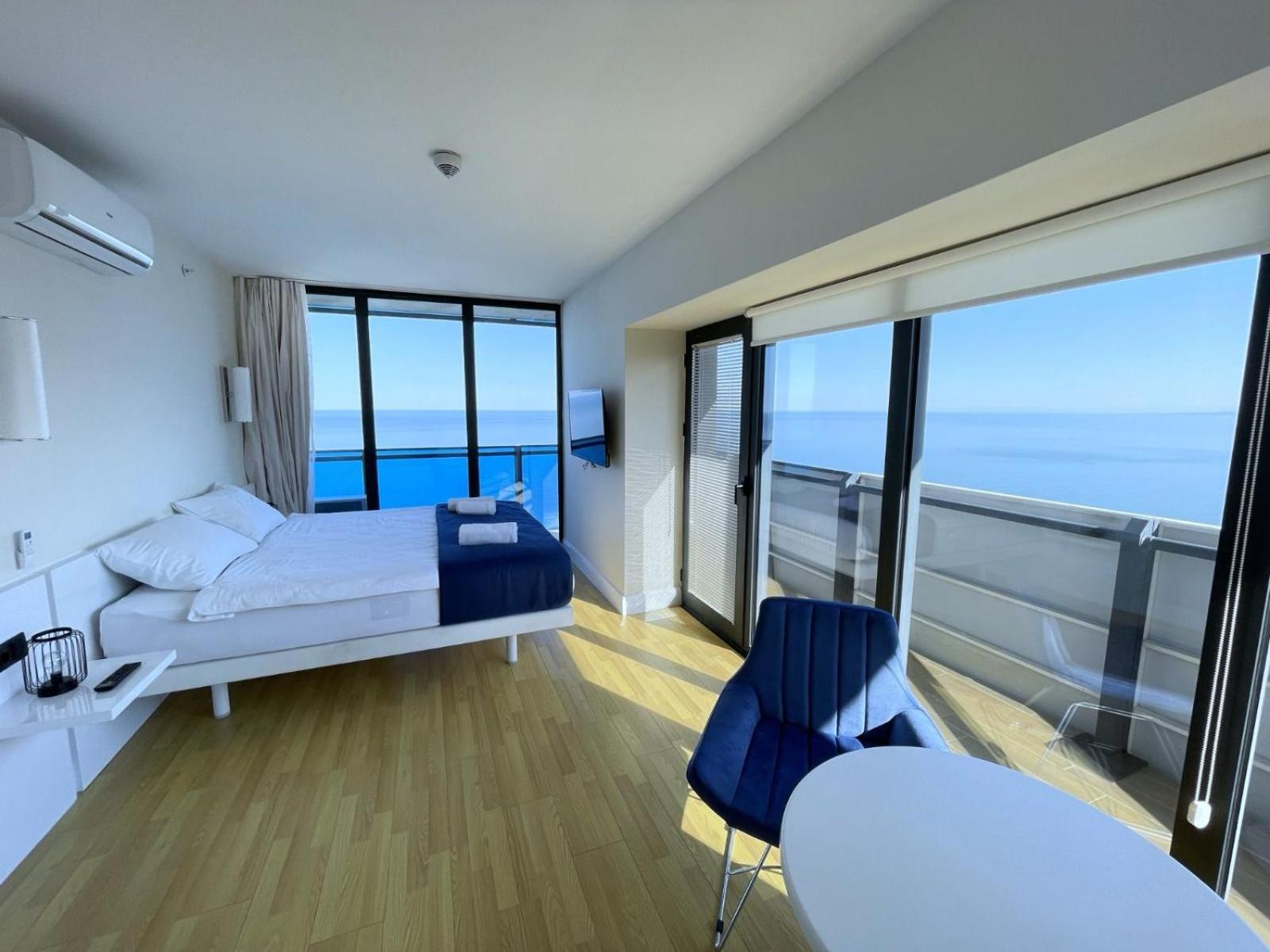 Suites Orbi City Aparthotel 바투미 외부 사진