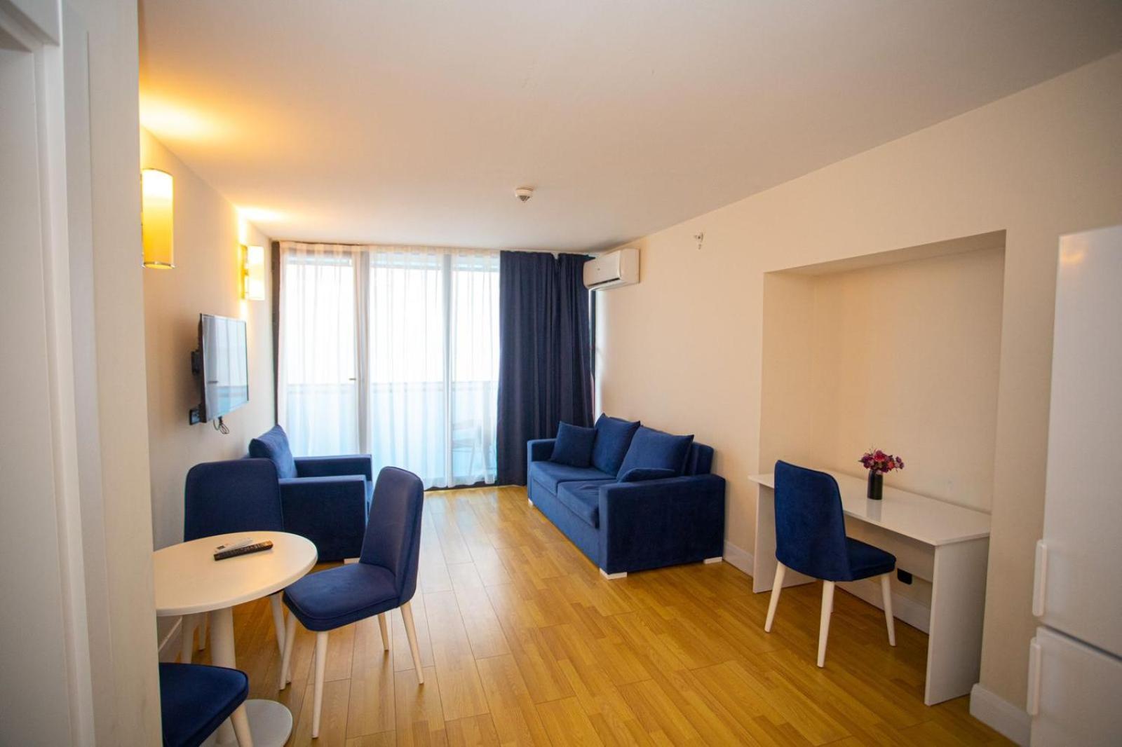 Suites Orbi City Aparthotel 바투미 외부 사진