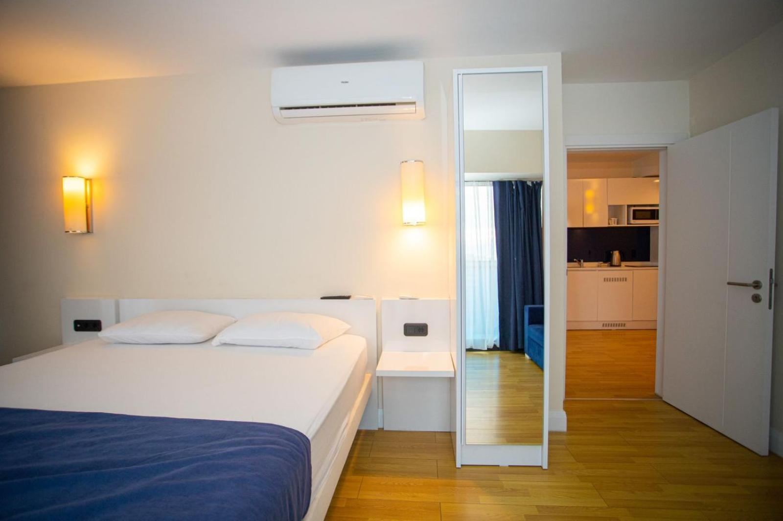 Suites Orbi City Aparthotel 바투미 외부 사진
