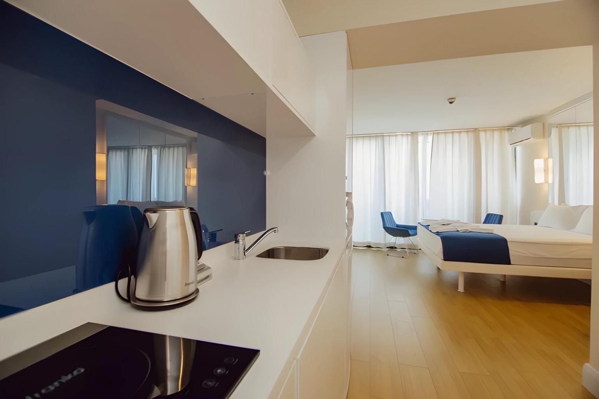 Suites Orbi City Aparthotel 바투미 외부 사진