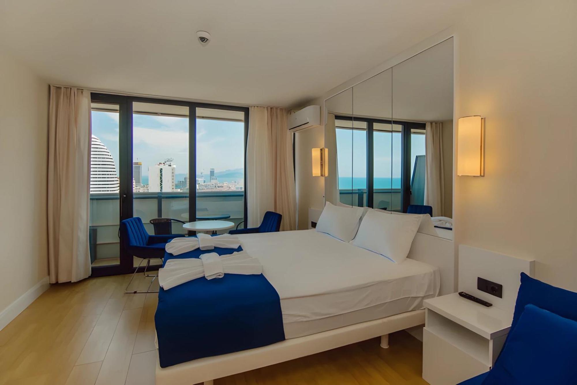 Suites Orbi City Aparthotel 바투미 외부 사진